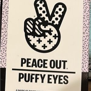 Peace Out Puffy Eyes Patches